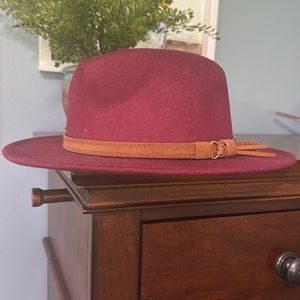 Magenta felt hat